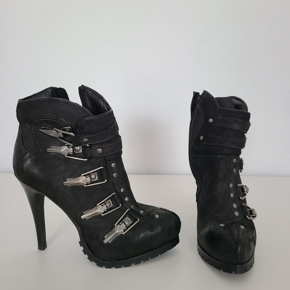 High heeled boots - Picture 1 of 4